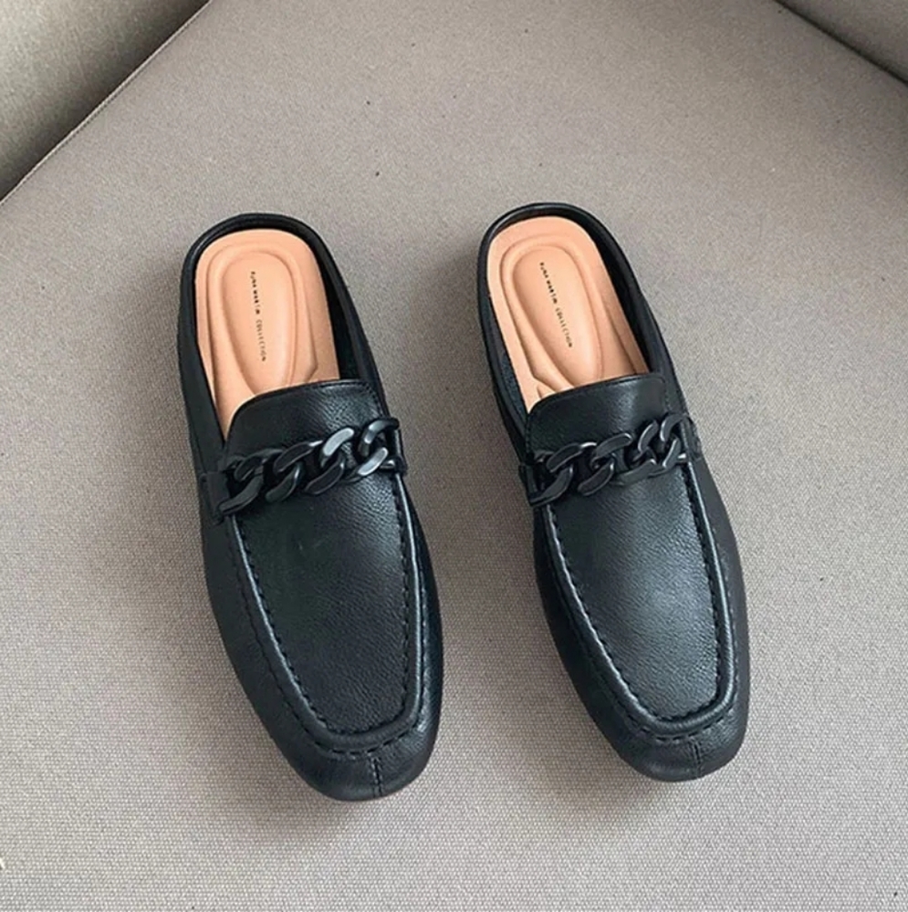 Black leather loafer with chain detail - Sz 7